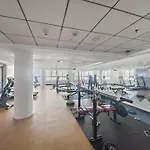 Cozy Studio Near The Beach With Access To Pool And Gym