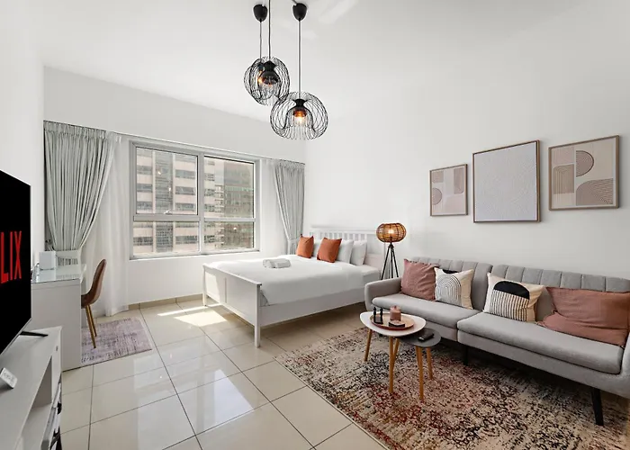 Cozy Studio Near The Beach With Access To Pool And Gym