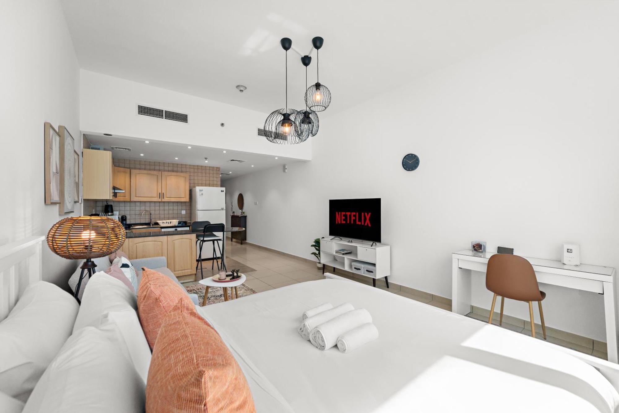 Cozy Near The With Access To Pool And Gym * Dubai