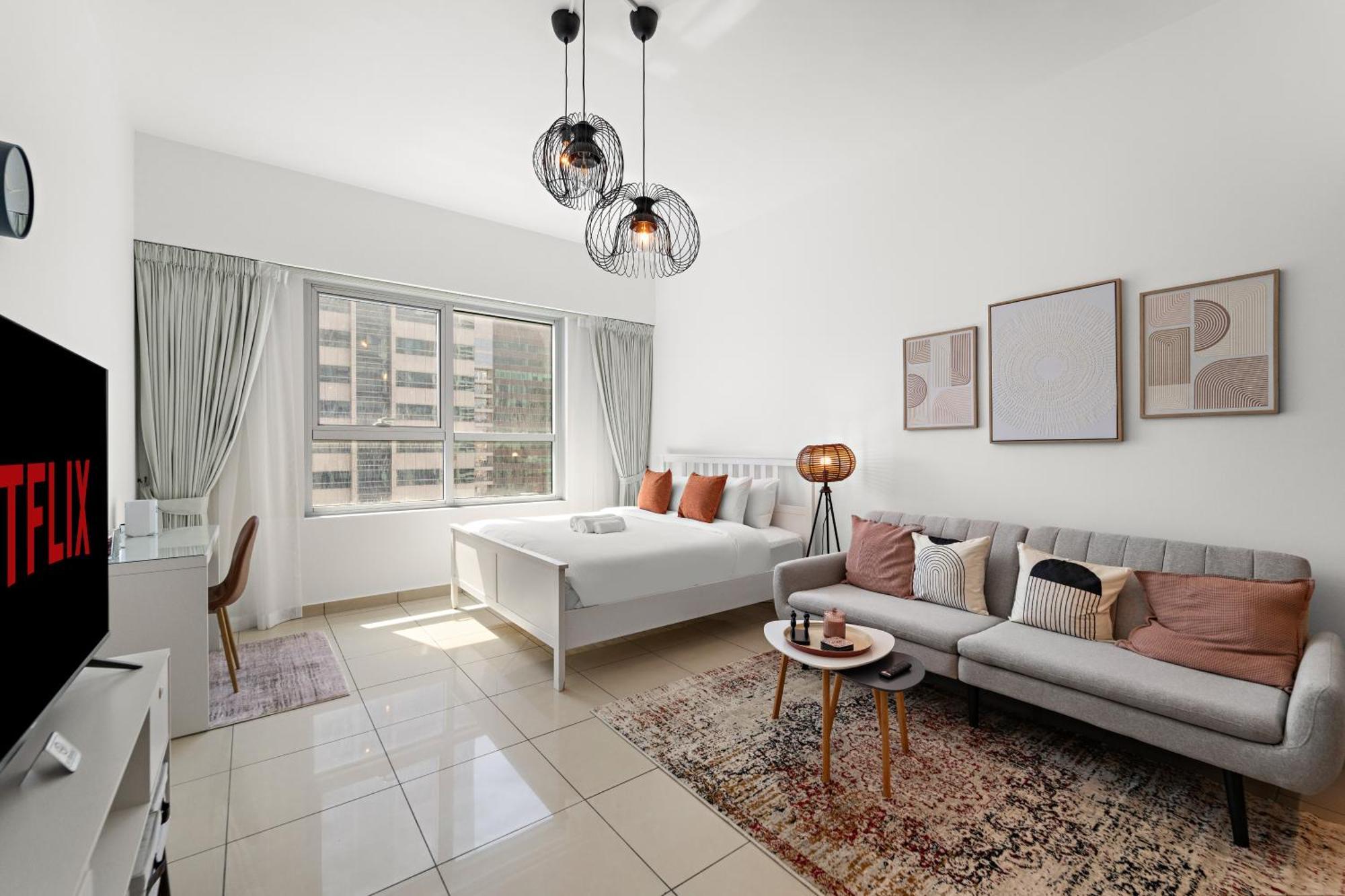Apartment Cozy Near The With Access To Pool And Gym *